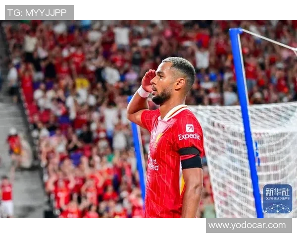 香港足球明星队荣获殊荣领奖盛况精彩瞬间回顾